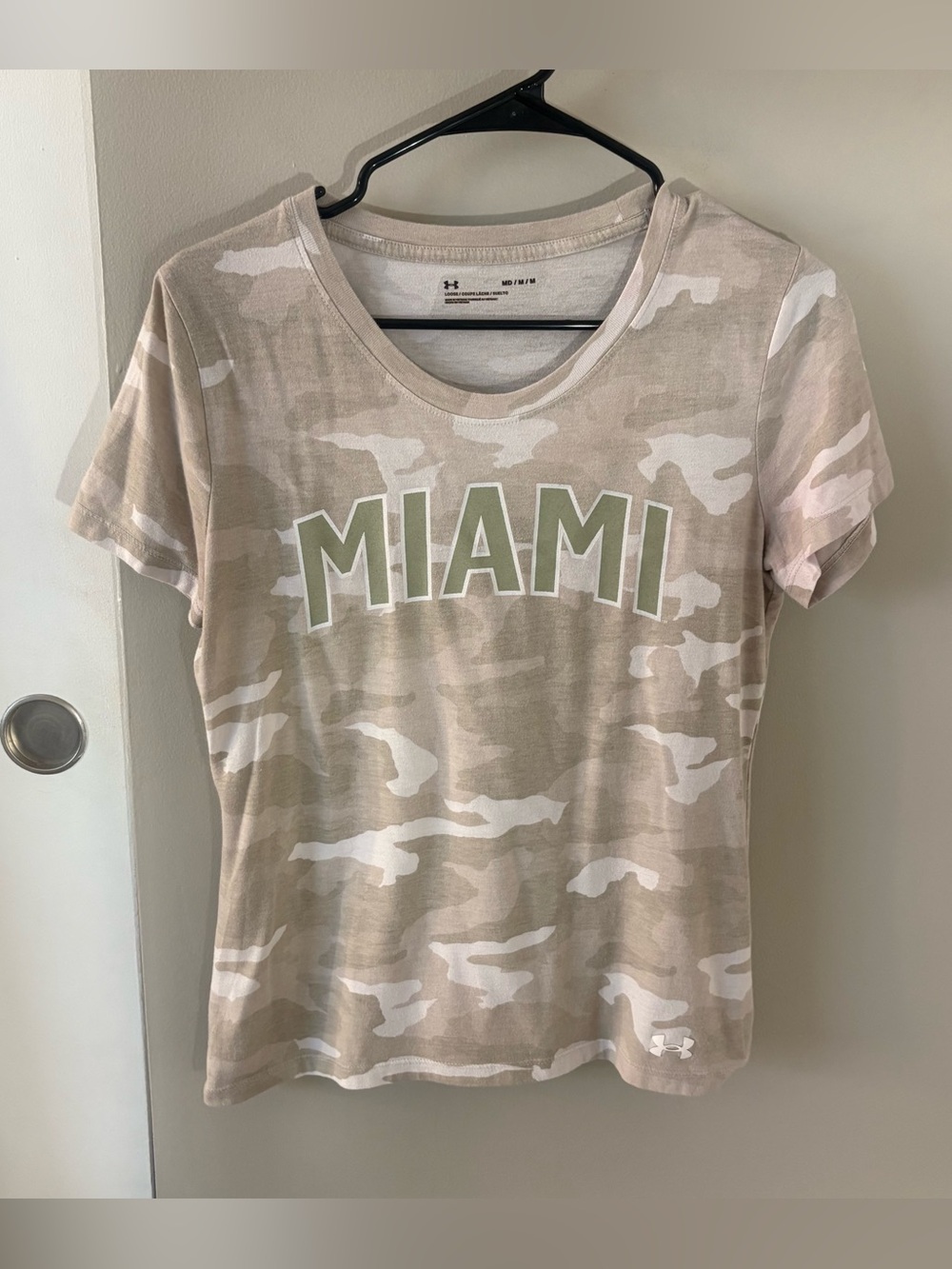 Miami University Under Armour Graphic T-Shirt Beige Camo Sz Women’s Medium